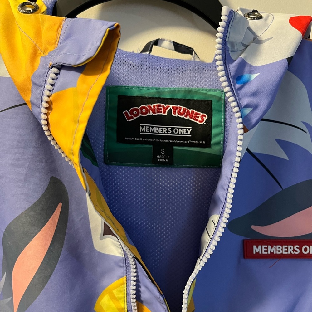 Members Only Looney Tunes Full Zip Windbreaker Hooded Jacket S Small - Picture 4 of 9